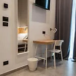 Hotell Iron Hotel Ex Residence Moderno Bari *