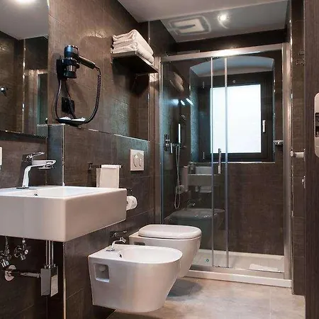 Hotel Moderno *