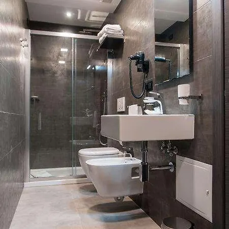 Hotel Iron Ex Moderno