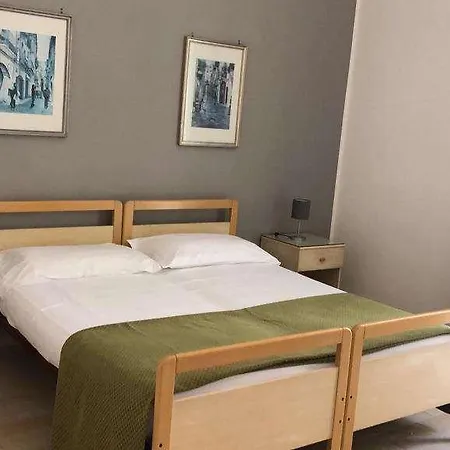 Moderno Hotel *
